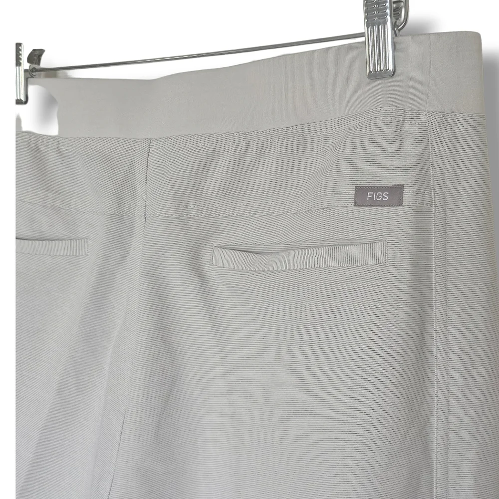 Figs Technical Collection Axim Cargo Uniform Scrub Pant Men Size XL Cream Stripe